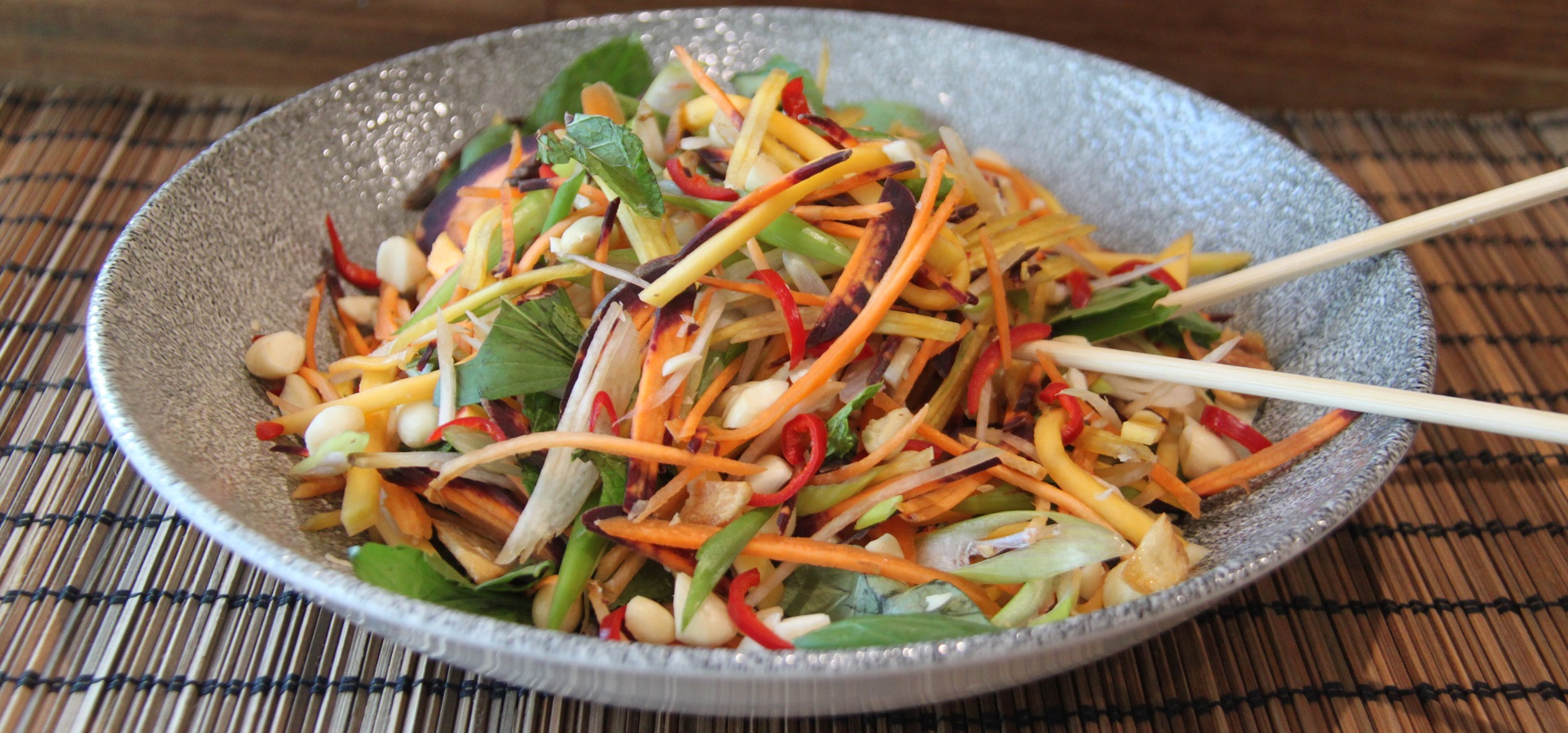 Green Mango, Carrot & Mint Salad